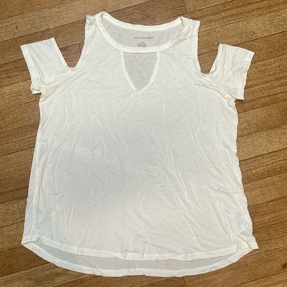 Women’s American eagle tshirt size lrg